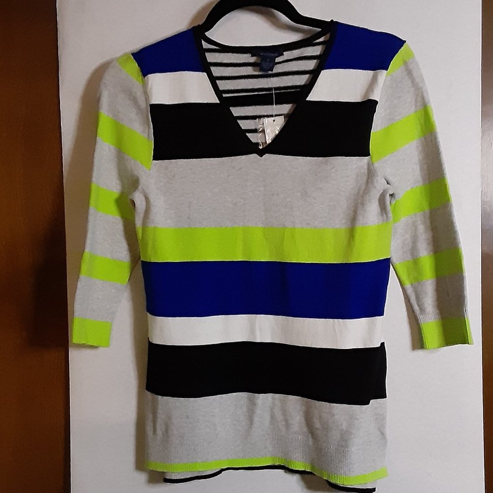 NWT WESTBOUND SWEATER/SMALL